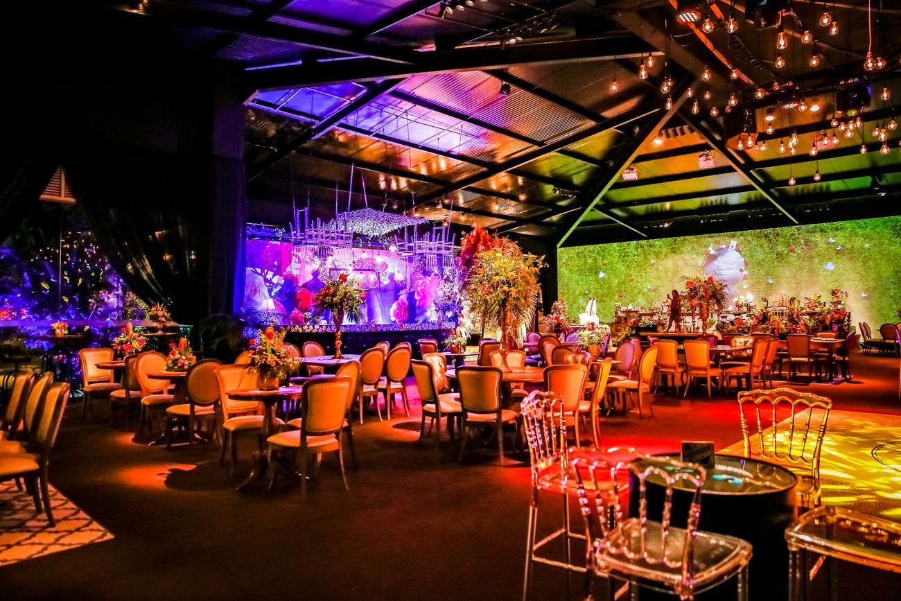 Espaço decorado para festa de 15 anos